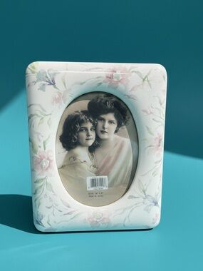 Vintage 90s Ceramic Floral Picture Frame 5x7 Pastel Shabby Cottage Chic Taiwan
